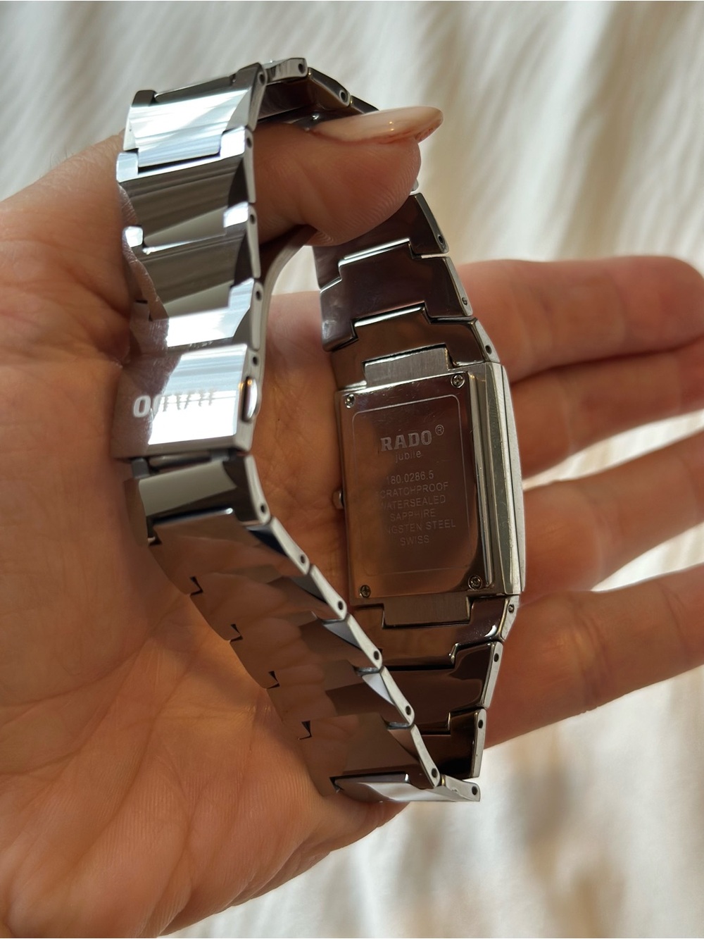 Authentic RADO Jubilé Diamond Watch – Excellent Condition - Picture 6 of 14